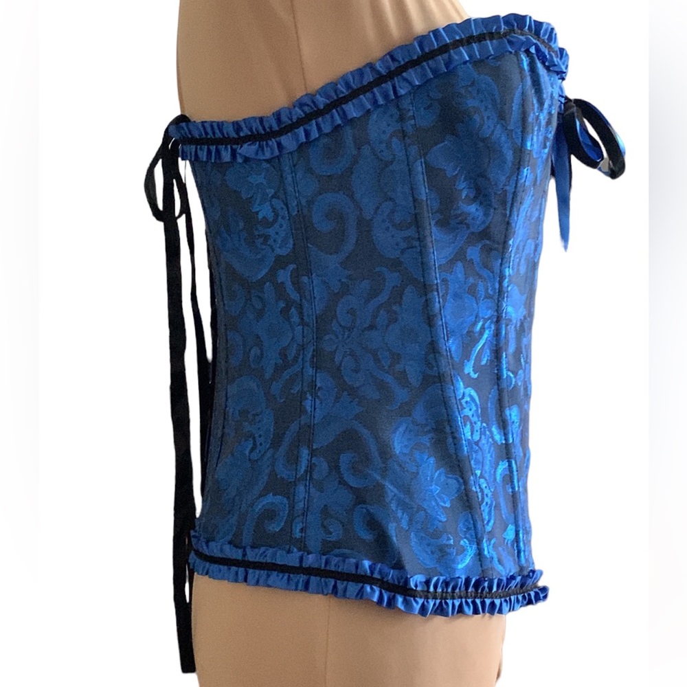 Corsets Size XL - Picture 11 of 15